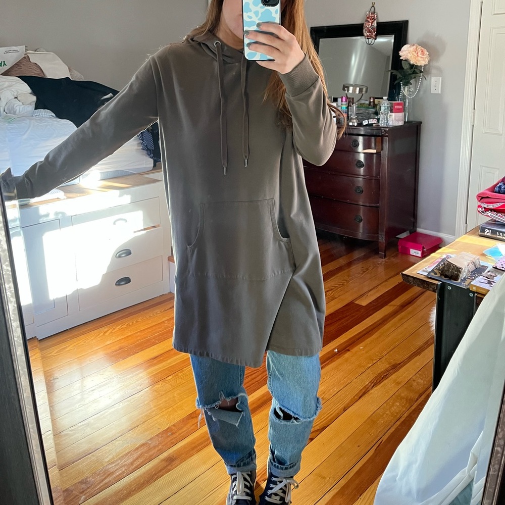 Garnet Hill Sweatshirt